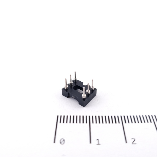 1 X 6 PIN DIP SOCKET. NOS....