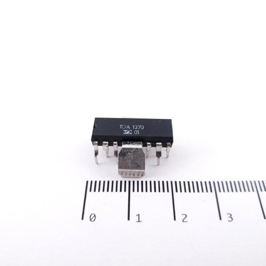 1 X TDA1370 SGS-ATES INTEGRATED...