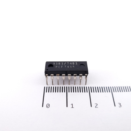 1 X PCF7415 INTEGRATED CIRCUIT. NOS....