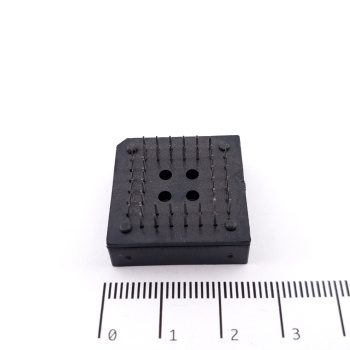 1 X 44 PIN PLCC IC SOCKET.... 2