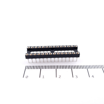 1 X 28 PIN MACHINE IC...