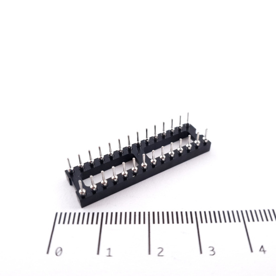 1 X 28 PIN MACHINE IC SOCKET. NOS....
