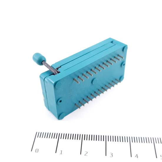 1 X 24 PIN 3M TEXTOOL DIP ZIP SOCKET....