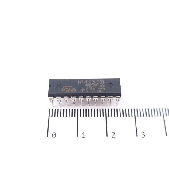 1 X 74HC240B1 STMICROELECTRONICS...