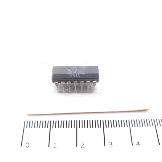 1 X ZN409CE INTEGRATED CIRCUIT. NOS....