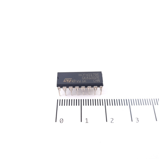 1 X HCF4017BE STMICROELECTRONICS...