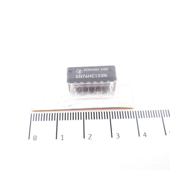 1 X SN74HC133N NATIONAL SEMICONDUCTOR...
