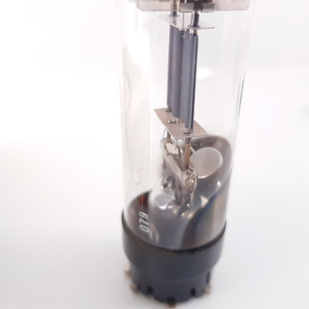 1 X VY1 VALVO TUBE. NOS/NIB. RC117