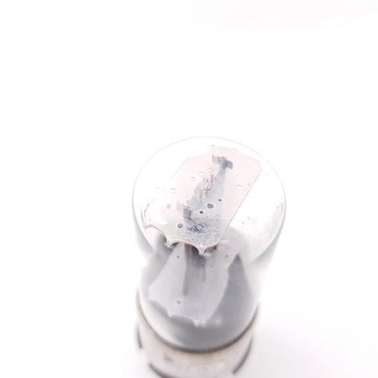 1 X 6J5GT FIVRE TUBE. BLACK PLATES....