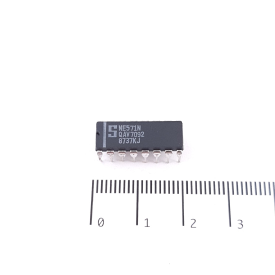 1 X NE571N SIGNETICS INTEGRATED...