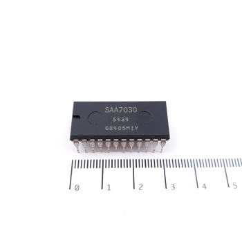 1 X SAA7030 INTEGRATED...