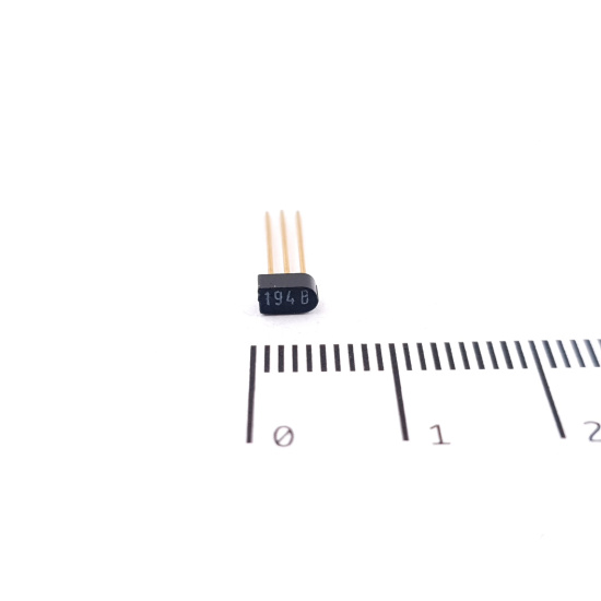 1 X 194B GOLD TRANSISTOR. NOS....