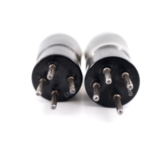 2 X RE144 TELEFUNKEN TUBE. PAIR. NOS....