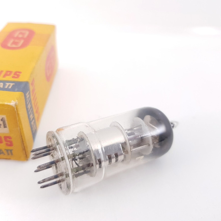 1 X UCH41 PHILIPS MINIWATT TUBE. NOS / NIB. RC16