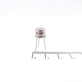 1 X 2N696 TRANSISTOR. NOS....