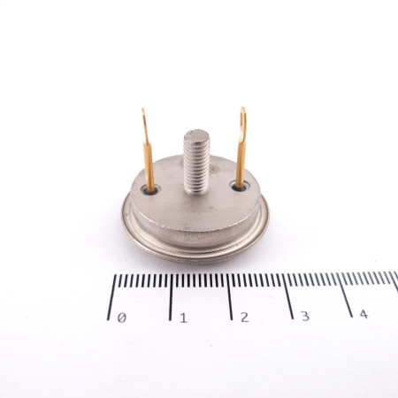 1 X 2N174 GOLD TRANSISTOR. NOS. C66U2F211225