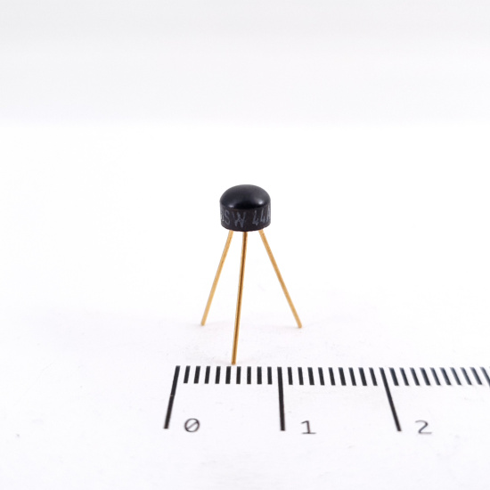 1 X BSW44A GOLD TRANSISTOR. NOS....