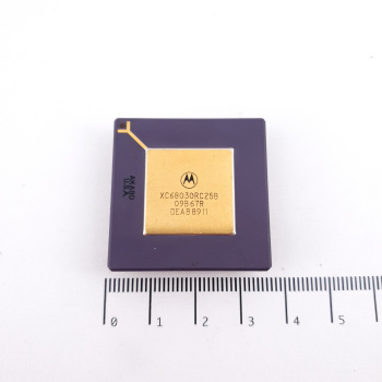 1 X XC68030RC25B MOTOROLA...