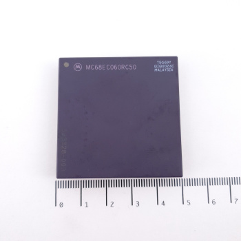 1 X MC68EC060RC50 MOTOROLA...