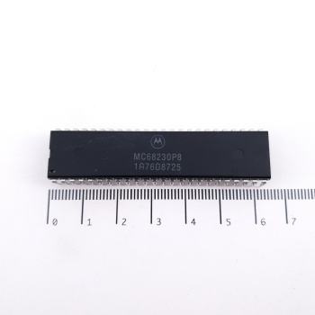 1 X MC68230P8 MOTOROLA...