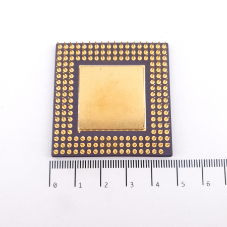 1 X XC68040RC33M / 68040 MOTOROLA MICROPROCESSOR. NOS. C109U1F150126