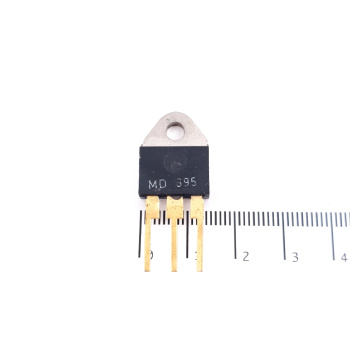 1 X MD695 GOLD TRANSISTOR....