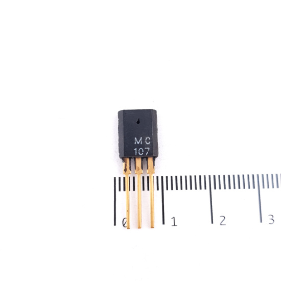 1 X MC107 GOLD TRANSISTOR. NOS....