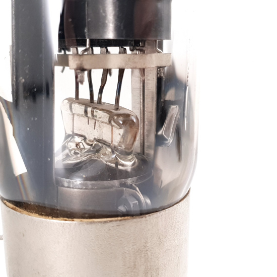 1 X TC1/75 PHILIPS TUBE. BLACK...