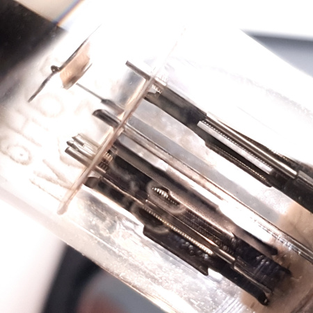 2 X 6N6P / 6Н6П TUBE. 1970s RUSSIAN PROD. GOLD GRID. MATCHED PAIR. CB391