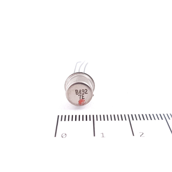 1 X B492 TRANSISTOR. NOS. C256U28F240126