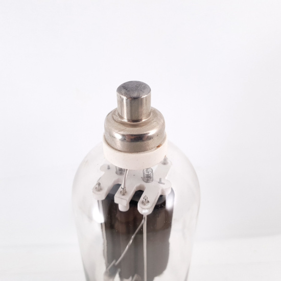 1 X 810 CETRON TUBE. 1960s...