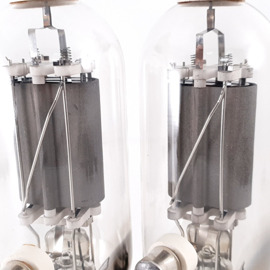 2 X 810 RCA TUBE. 1960s PRODUCTION....