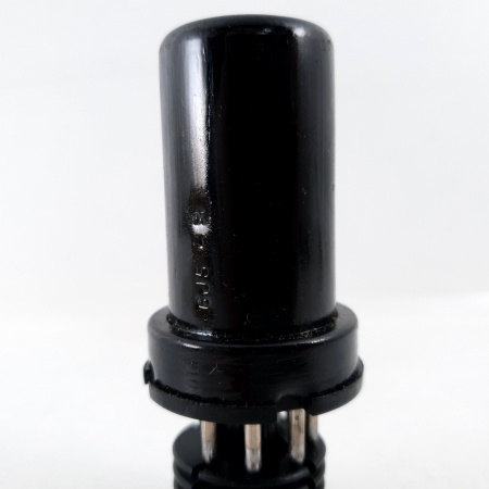 1 X 6J5 TORVAC TUBE. BRITISH PRODUCTION. METAL TUBE. NOS/NIB. CB328