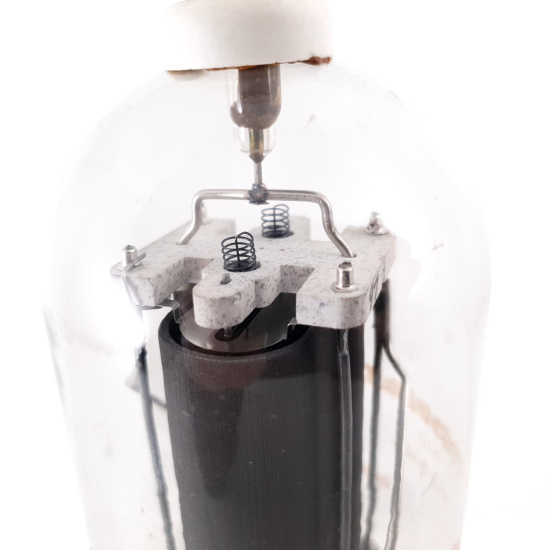 1 X 810 AMPEREX TUBE. 1960s...