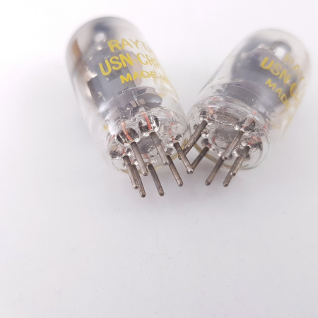2 X 6AK5W RAYTHEON TUBE. 1950s ARMY PROD. BLACK PLATES. MATCHED PAIR. 52.1. CH166