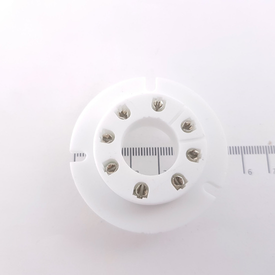 1 X LS50 TUBE SOCKET. 8 PINS CERAMIC...