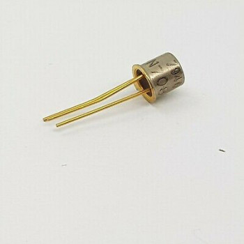 2N708 GOLD TRANSISTOR NOS (New Old Stock)1PC C241U6F221221