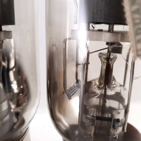 4 X JAN 810 RCA TUBE. BLACK PLATES. 1950s PRODUCTION. NOS/NIB.