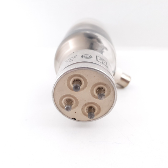 1 X JAN 810 RCA TUBE. BLACK PLATES....