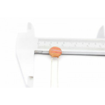 CERAMIC CAPACITOR 2700pF 50V NOS (New Old Stock) 9PC C563BU9F090415