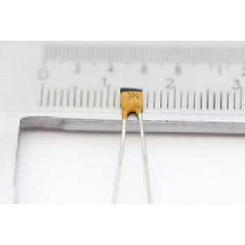 CERAMIC CAPACITOR 1,8pF 50V NOS (New Old Stock) 11PC C563BU11F090415