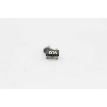 D76 SMD TRANSISTOR NOS( New Old Stock ) 4PC. C562BU4F090415