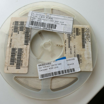 10 x 82K 1/4W 5% SMD KYOCERA RESISTOR. (R355) CA394U4000F230721