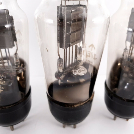 4 X VU111 / CV1111 / AU5 MARCONI-OSRAM TUBE. BLACK PLATES. NOS. AJ  ENA