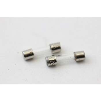 0.63A FAST-BLOW CERAMIC FUSE NOS( New Old Stock) 2PC C335U80F230514