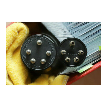 MALE SOCKET FOR SPEAKER CONNECTION