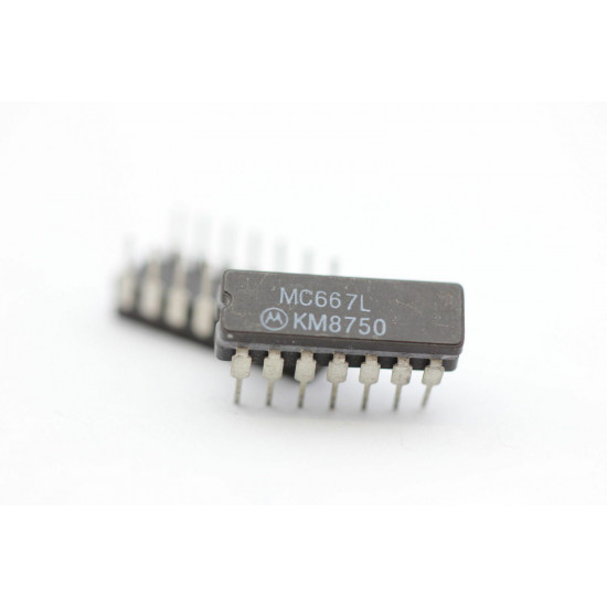 MC667L MOTOROLA INTEGRATED CIRCUIT NOS( New Old Stock ) 1PC. C541CU3F050215