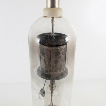 1 X DQ4 TUBE. HALTRON BRAND. M48.E715  ES 2