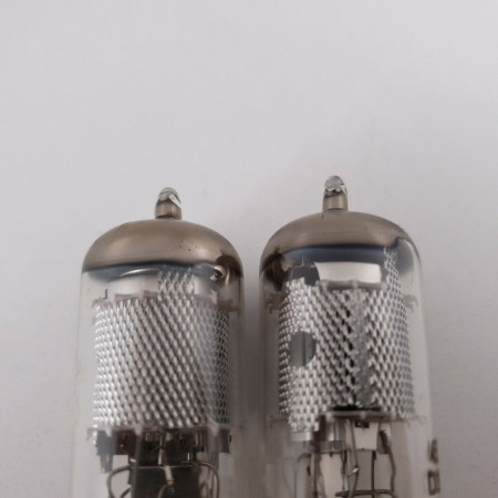 2 X EF83 VALVO TUBE. 24. CH45