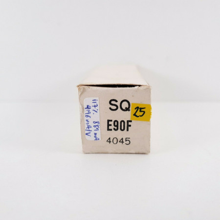 1 X E90F MINIWATT TUBE. SPECIAL QUALITY. 117% 25. CH45